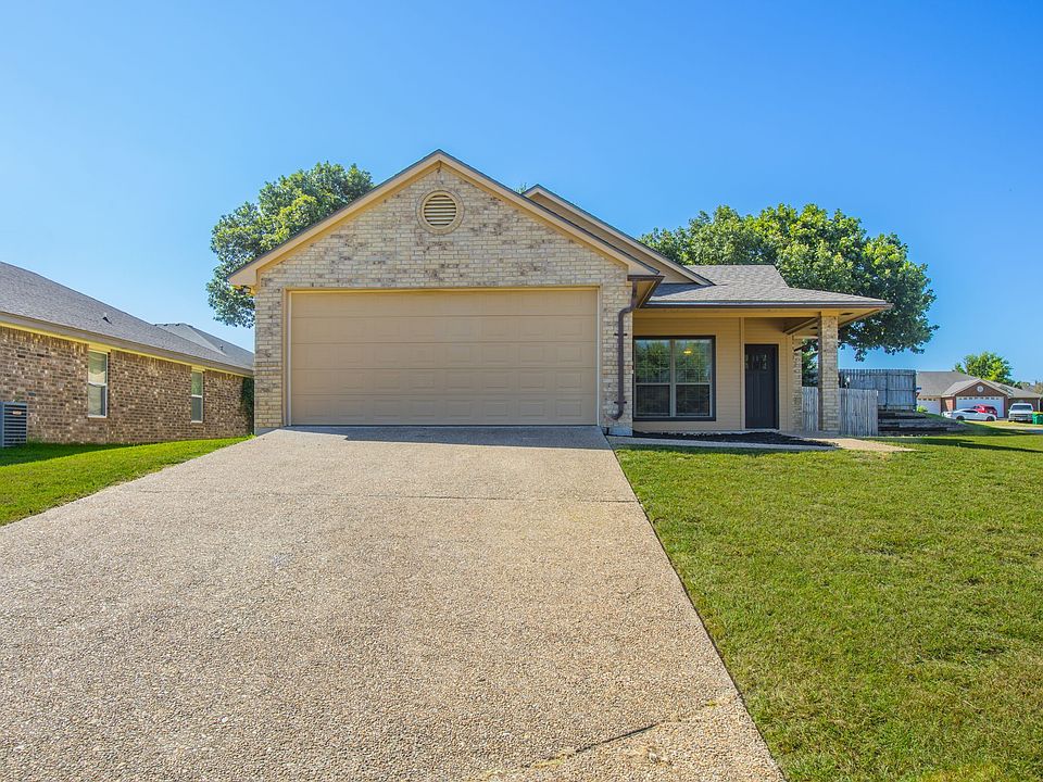 1st image of 3060 Andalusian Ln