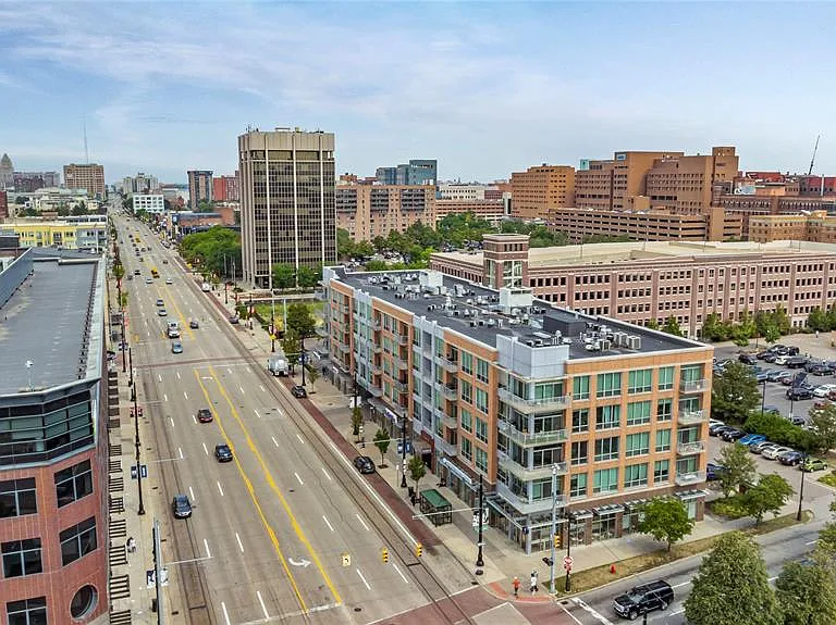 3670 Woodward Ave #410 — Photo 4