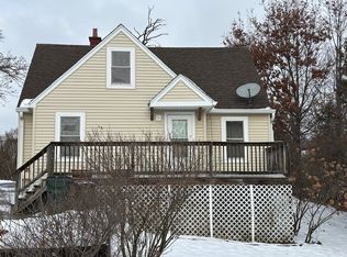 608 Mohawk Dr, Round Lake Heights, IL 60073