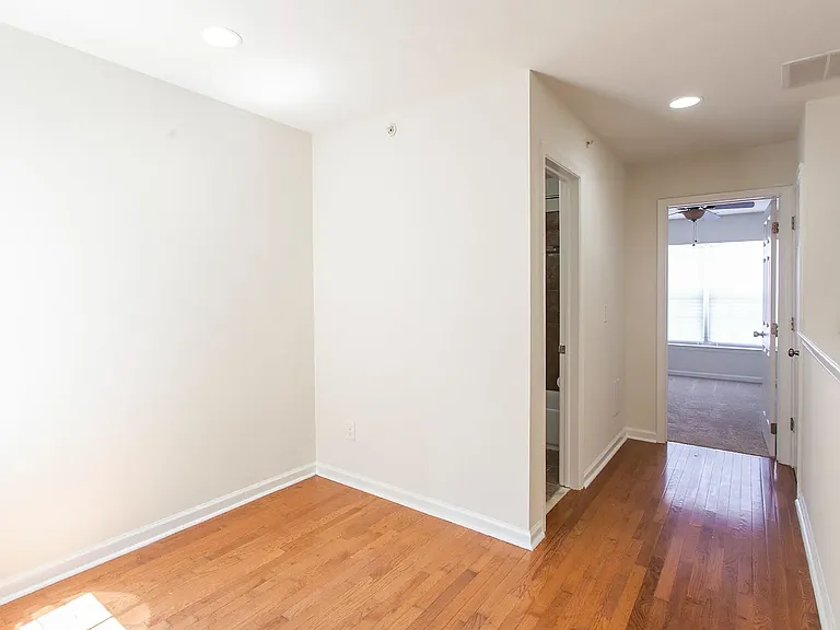 1712 Monument St #A — Photo 5