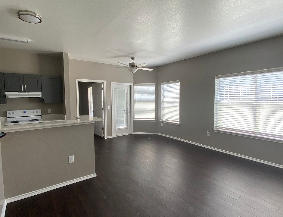 Unit living room