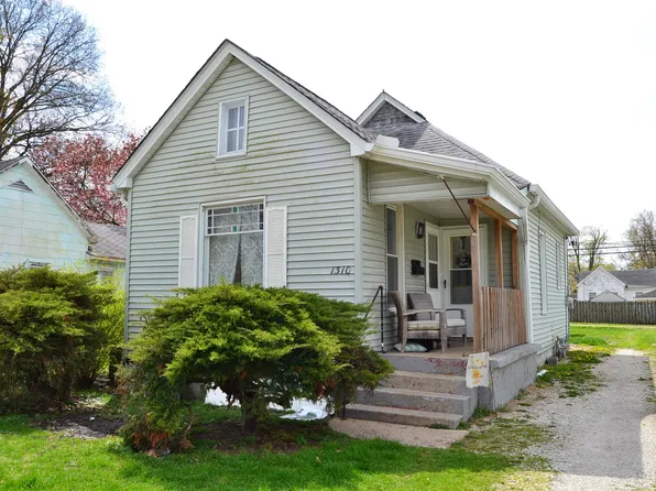 1310 E Washington St, Clinton, IL 61727