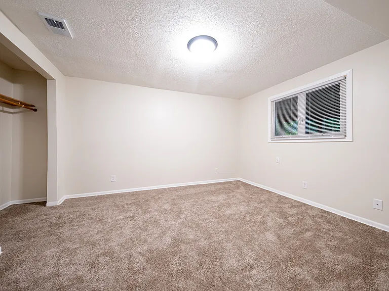 14200 Elgin Ct — Photo 30
