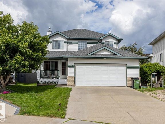 3rd image of 171 Cote Cres NW