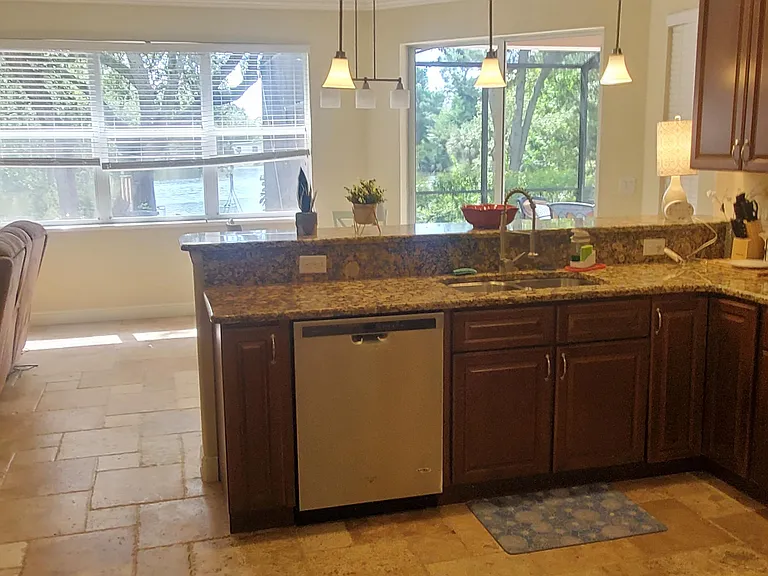 301 E Merritt Ave — Photo 11