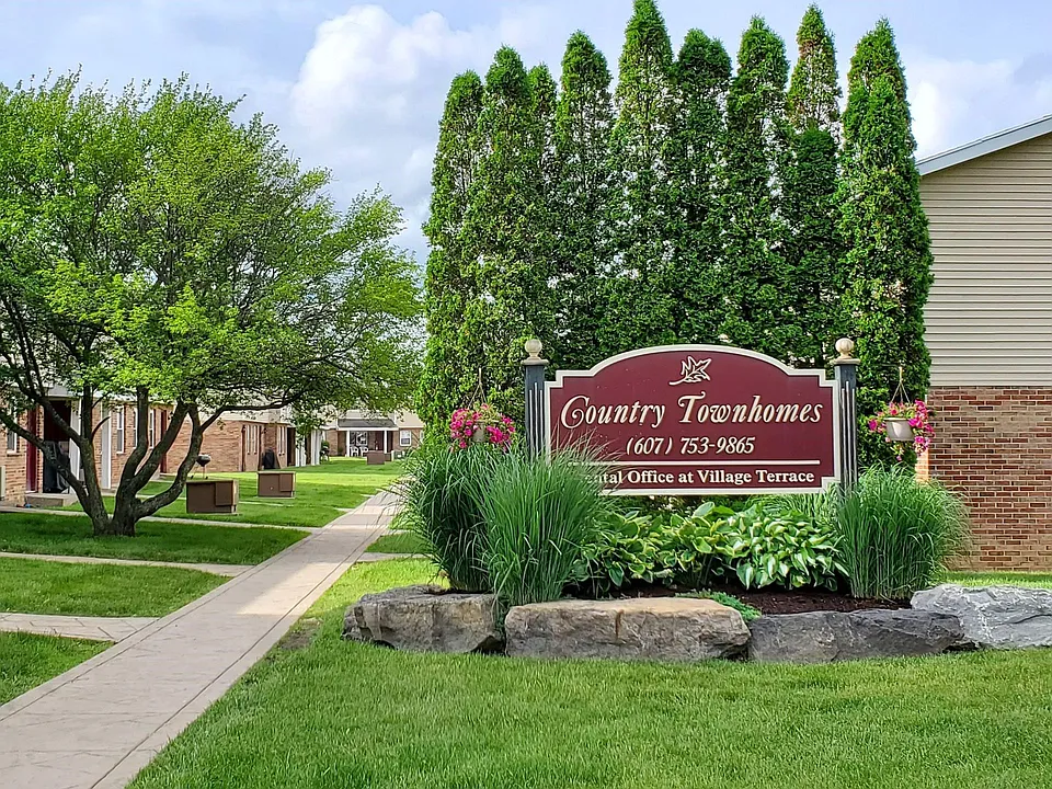 Country Townhomes