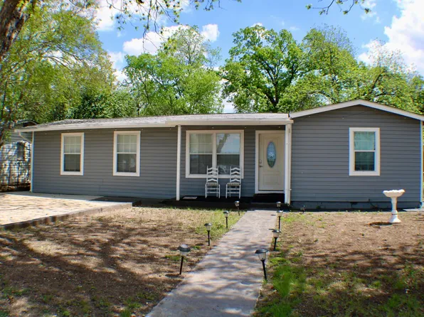 1141 Katy St, New Braunfels, TX 78130