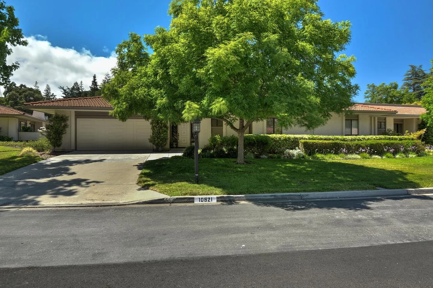 10921 Kester Dr photo 1