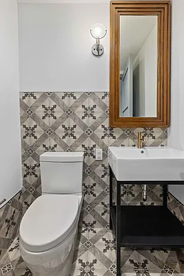 Bathroom, photo 2