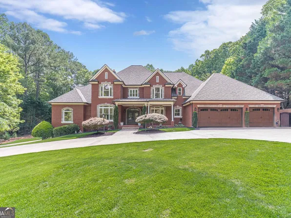2431 Rabbit Farm Cir, Loganville, GA 30052