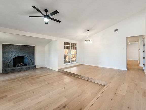 3rd image of 3114 Windsor Rd