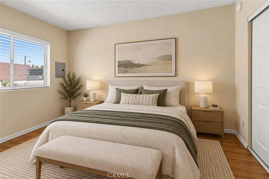 2 bed, 800 sqft, $2,700 — Photo 4
