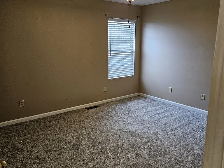2144 Curtiswood Dr — Photo 6
