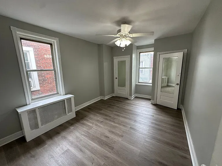 5743 Pemberton St — Photo 10