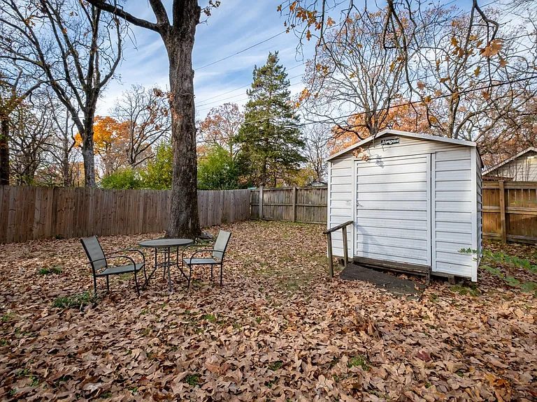 505 Skyline Dr — Photo 35