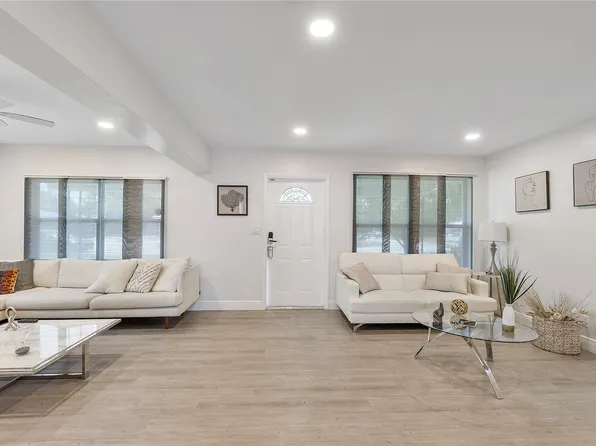 530 NE 46th Street, Oakland Park, FL 33334