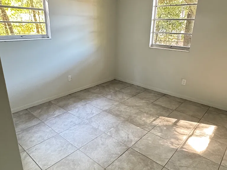 1307 Belair Rd — Photo 22
