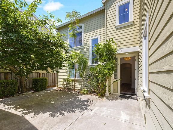 5th image of 1142 Kellogg Street
