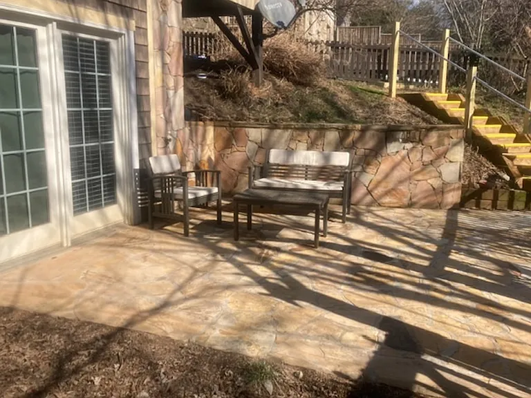 658 Lakeshore Dr — Photo 15