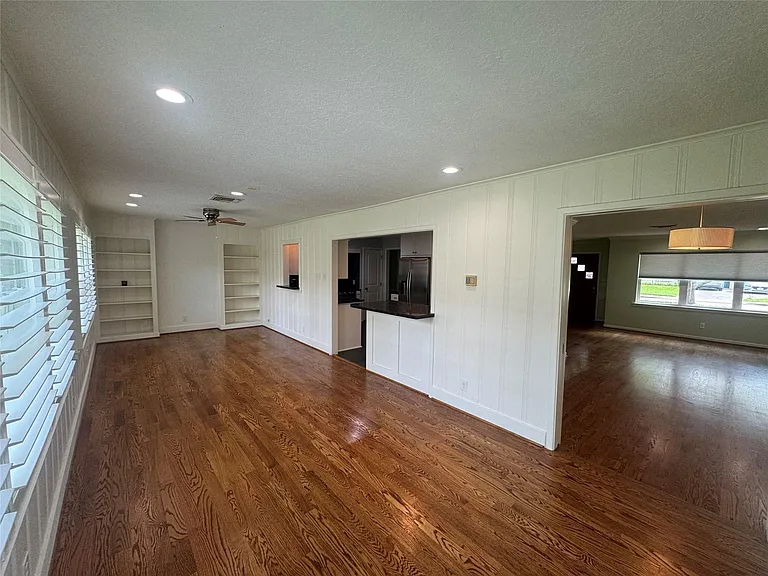 4022 Drummond St — Photo 3