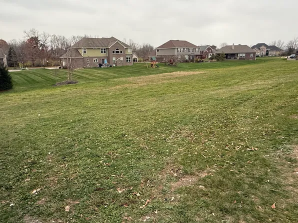 3733 W 121st St, Zionsville, IN 46077