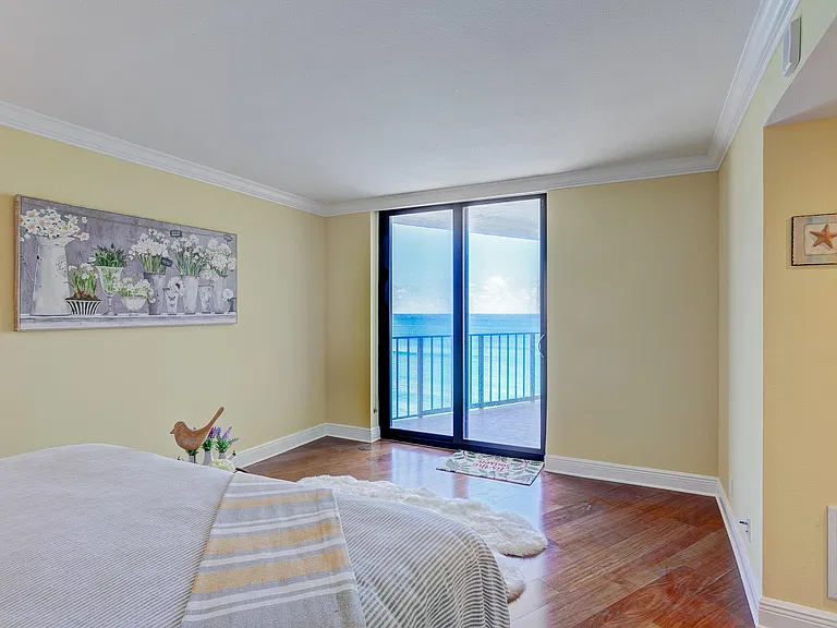 5420 N Ocean Dr #801 — Photo 24