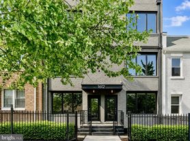 1612 Isherwood St NE, Washington, DC