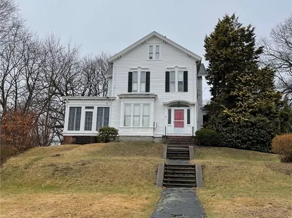 43 Winter St, Woonsocket, RI 02895