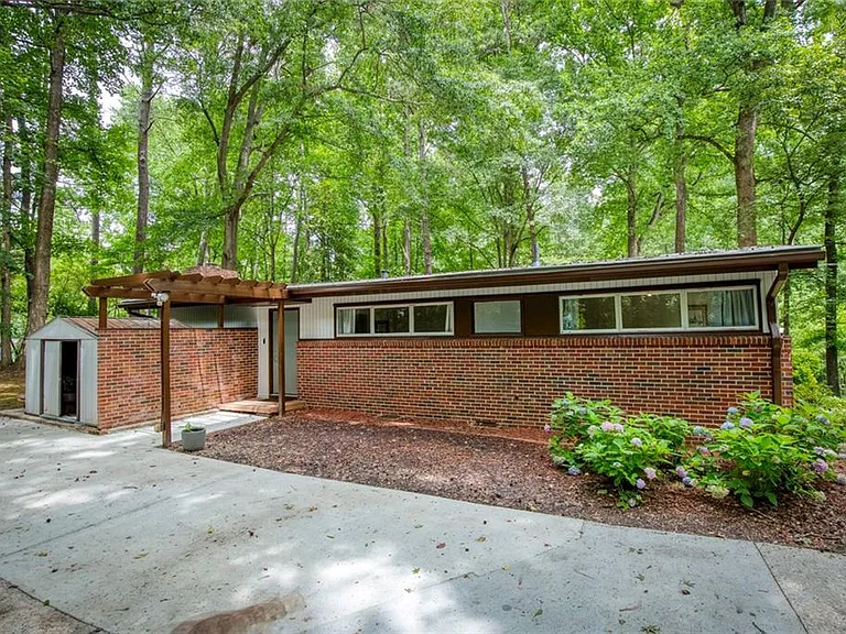 2700 Brook Park Way — Photo 56