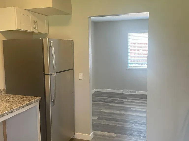 4562-4560 N Everett St #4562 — Photo 9