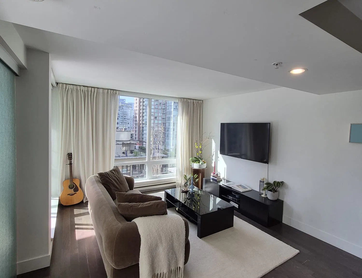 1 bed, 550 sqft, $2,550 — Photo 2