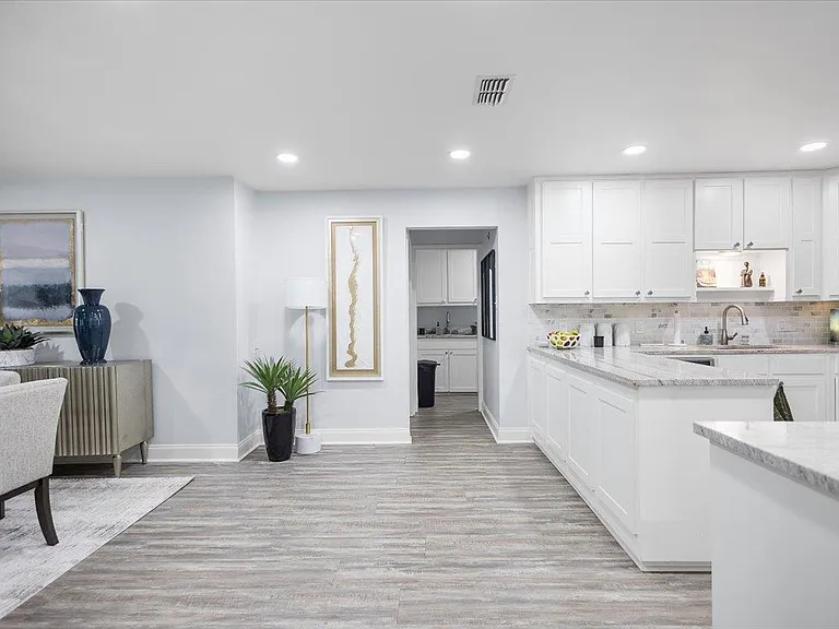 291 N Bay Dr — Photo 14
