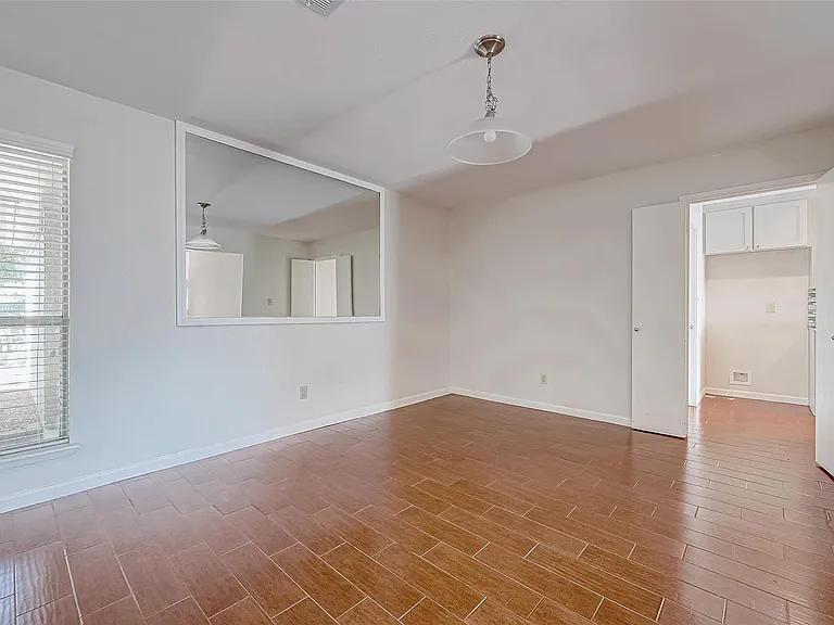 2022 Highland Hills Dr — Photo 10
