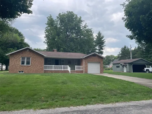 301 W South St, Oconee, IL 62075