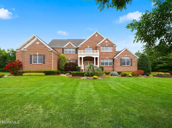 102 Hidden Pond Court, Manalapan, NJ 07726