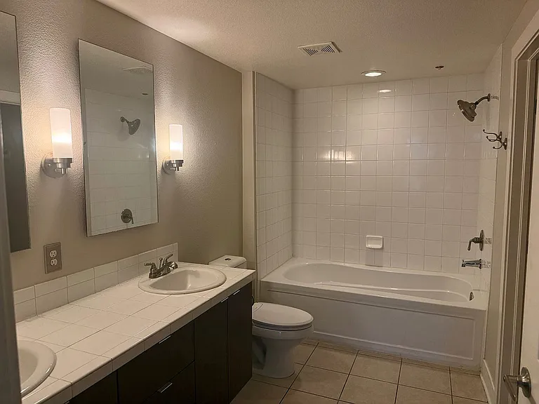 2240 N Clay St #205 — Photo 10