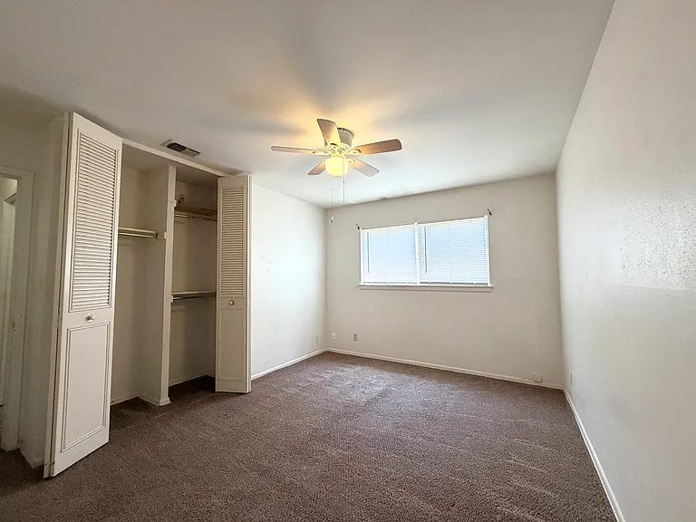 4915 Sierra Madre Dr — Photo 13