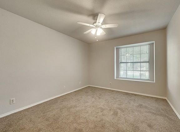 5th image of 4107 SW Green Oaks Blvd