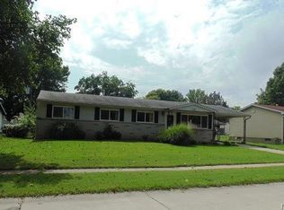 1330 Bluebird Dr, Florissant, MO 63031