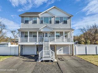 315 Parisen Ave, Bayville, NJ 08721