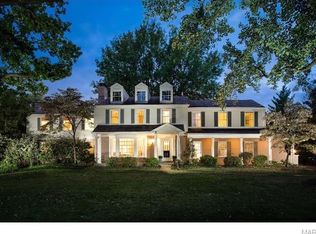 10932 Conway Rd, Saint Louis, MO 63131