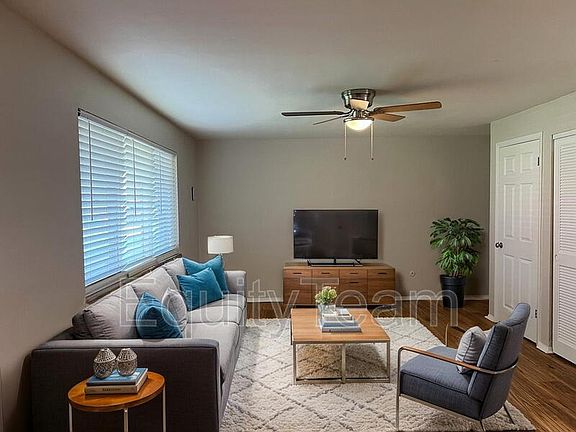 4th image of 1001 E Pearl St APT A