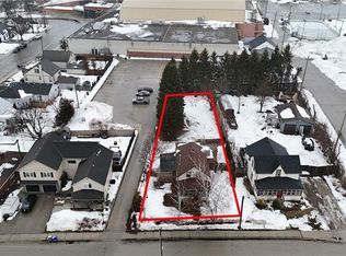 42 Sanders St, Tillsonburg, ON N4G 1H6