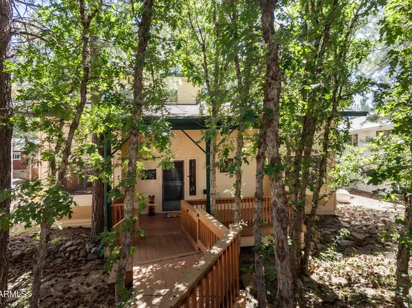 335 SANDIA Circle, Munds Park, AZ 86017