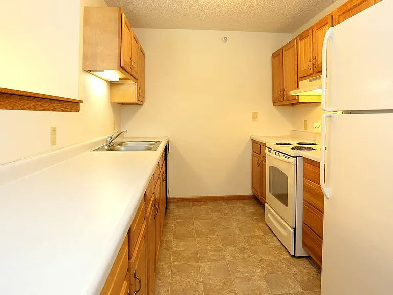 Mill Pond Apartments — Photo 15