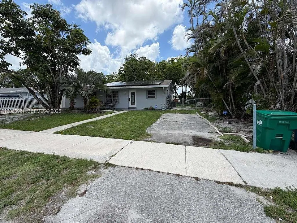 20302 NW 39th Ct