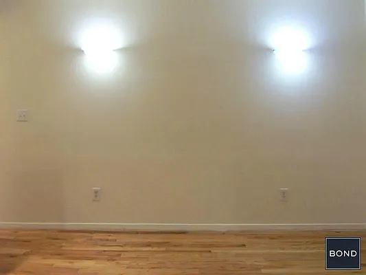 Rented by Bond New York | media 33