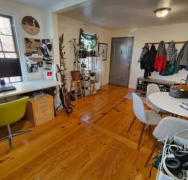 1009 Brown St #1 — Photo 10
