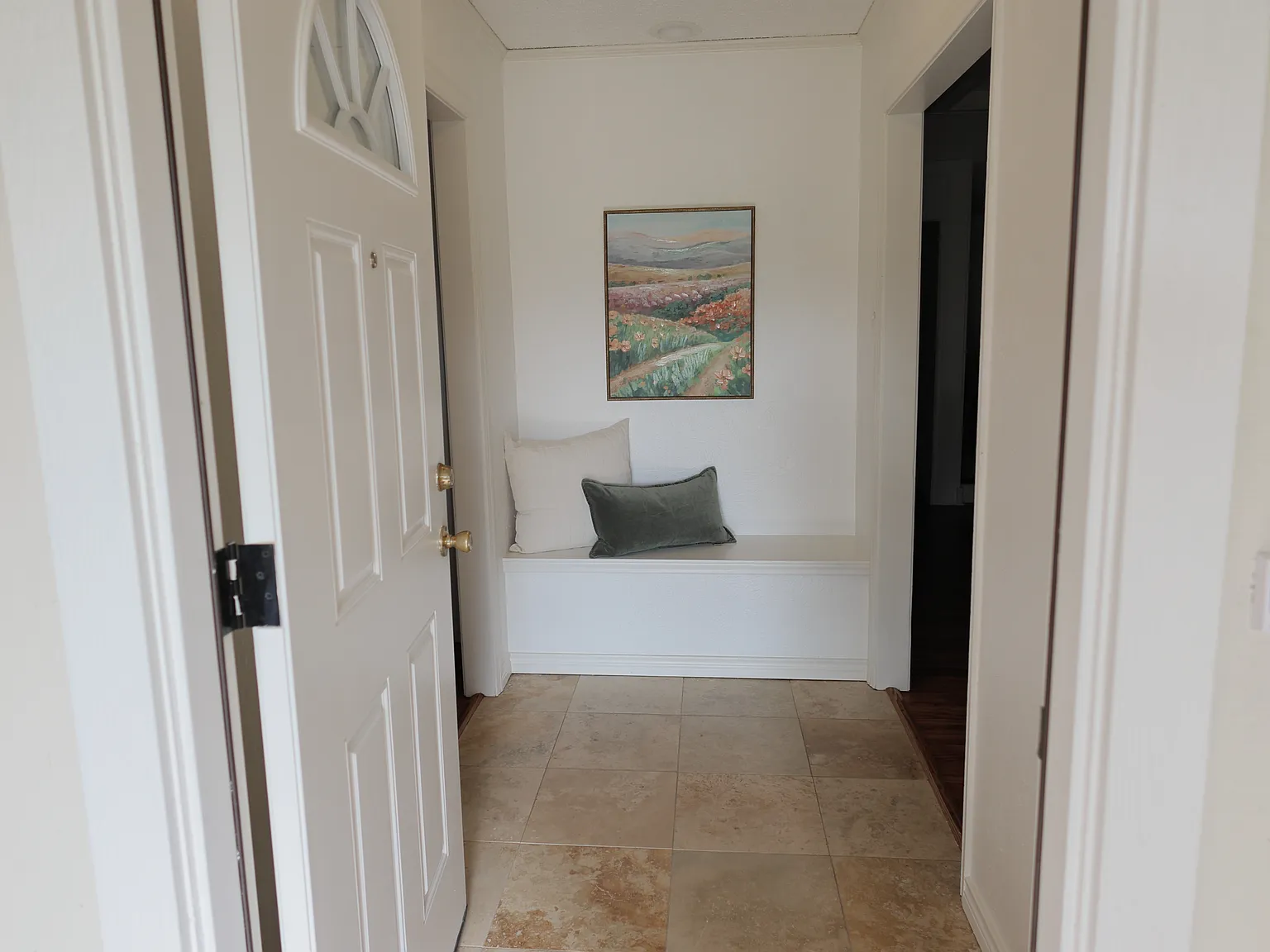 3 bed, 1603 sqft, $2,300 — Photo 2