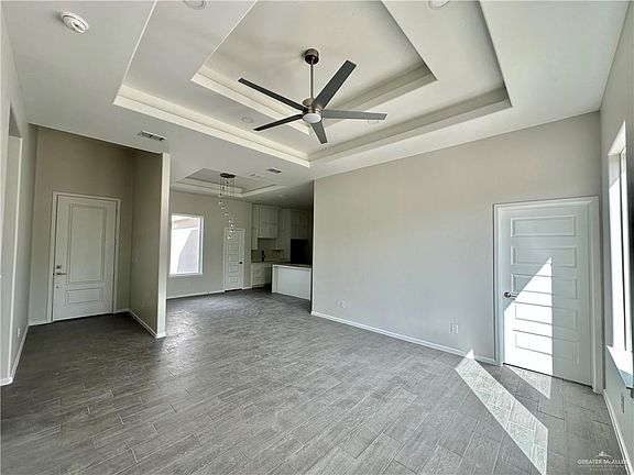 5th image of 906 Olivia Dr